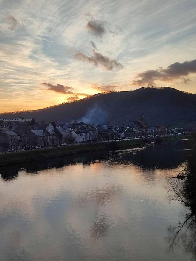 Revin  Entre Meuse Et Foret المظهر الخارجي الصورة
